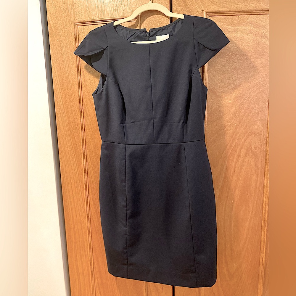 Banana Republic suit dress tulip sleeves in navy